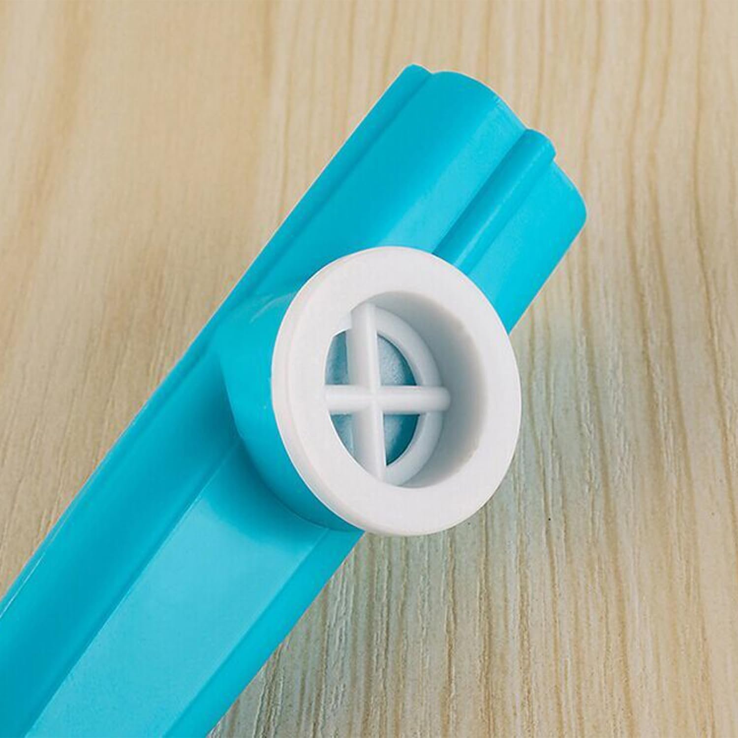 Kazoo in plastica con membrana Kazoo, set da 15 pezzi, per bambini, chitarra, ukulele, accompagnamento per violino per kazoo, strumento per feste, strumento musicale per principianti (multicolore) - Image 3