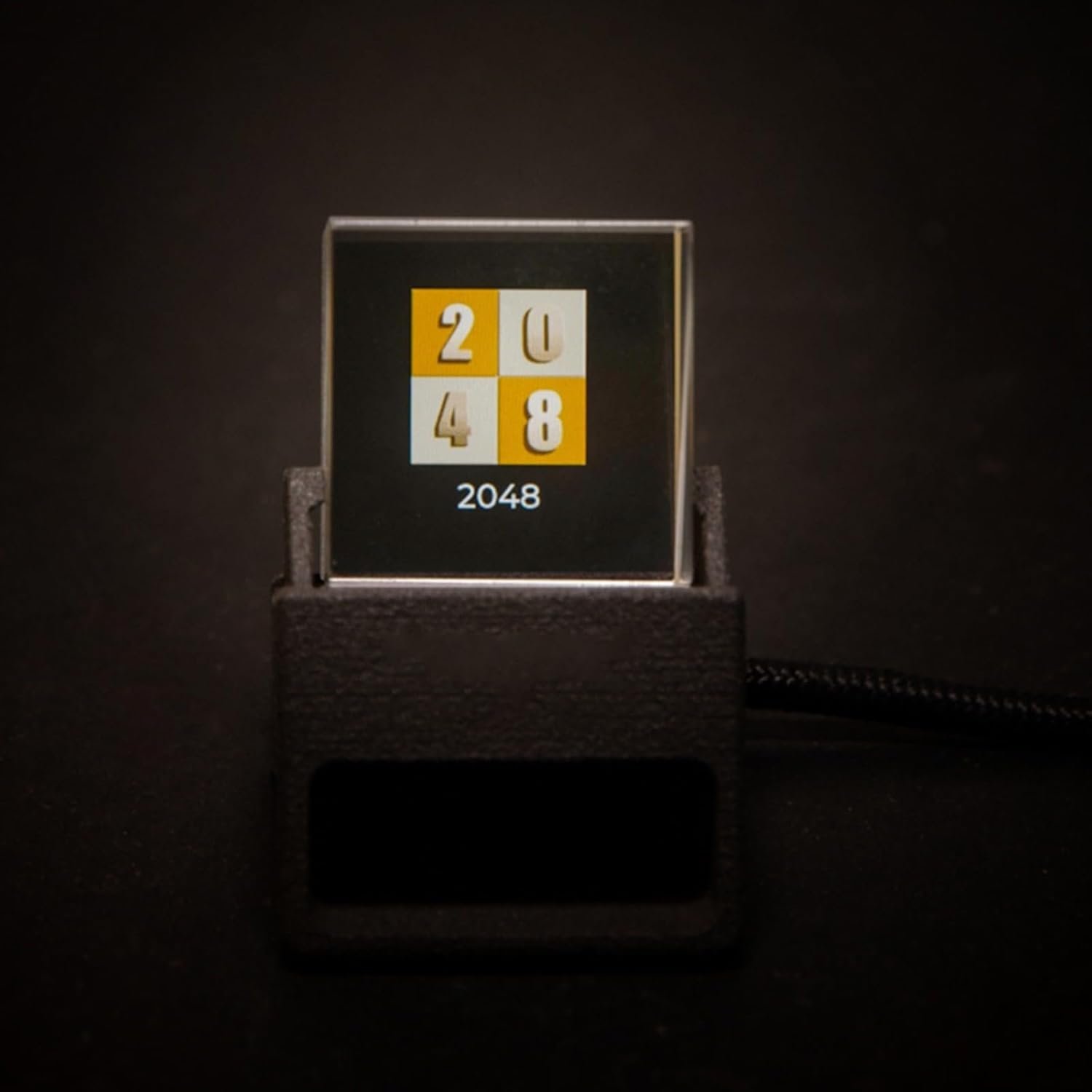 FUBESK Mini orologio con proiezione olografica 3D in tempo reale, cornice digitale per foto e lettore GIF, gadget tecnologico moderno per decorazione da scrivania (1065 cm, 2 colori) (bianco) - Image 5