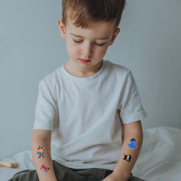 Leesgel Glitter Tatuaggi Pirata per Bambini, 125 Stili Tatuaggi Temporanei Bambini Trasferelli per Bambini, Gadget Compleanno Bambini Festa Compleanno Invitati - Image 5